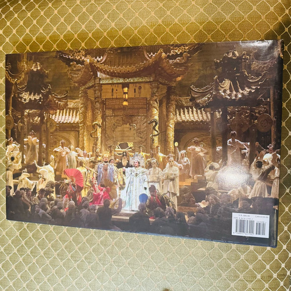 In Grand Style: The Glory of the Metropolitan Opera Hardcover 2006 Pavorotti - Picture 4 of 4